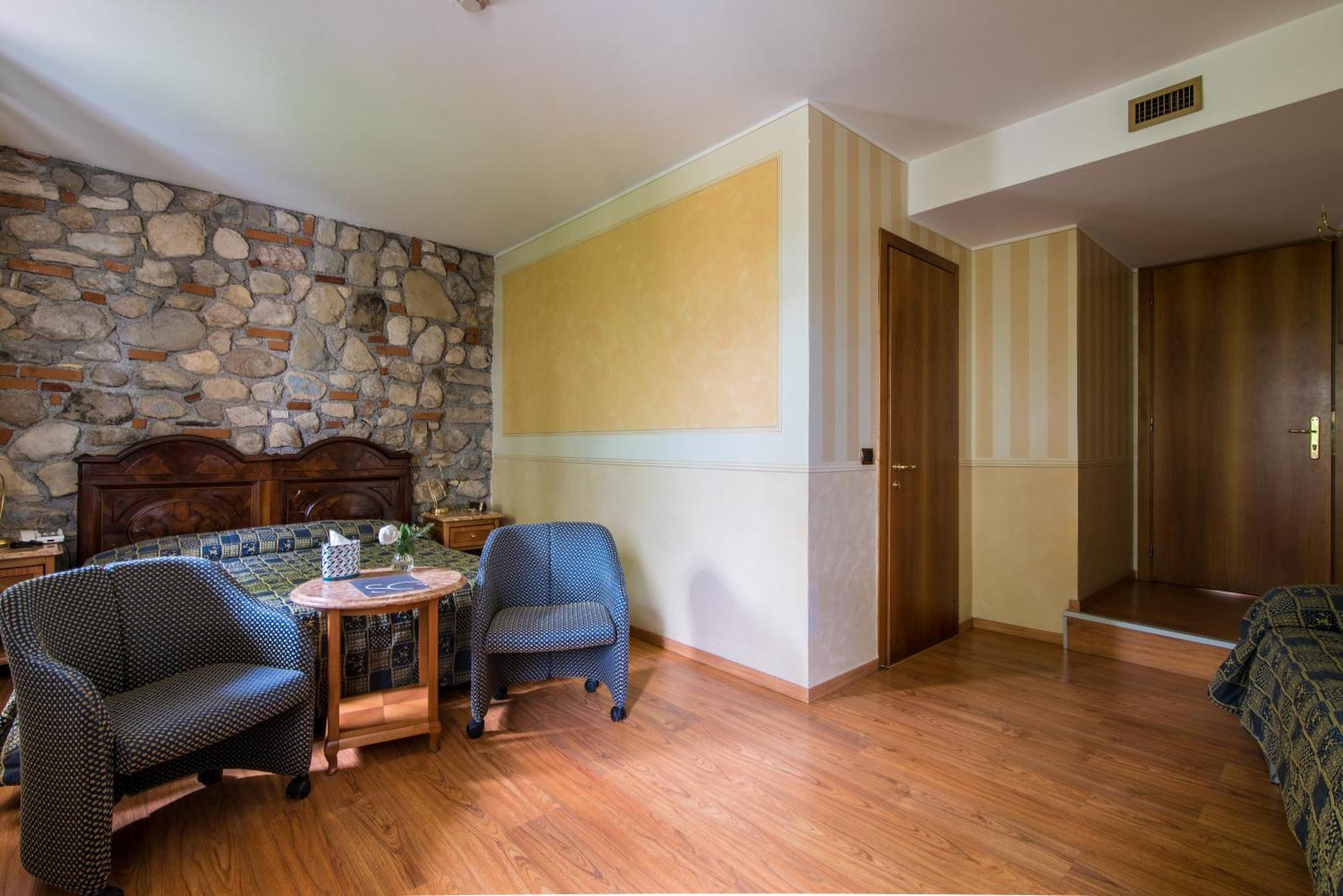 Hotel Porta Del Sole سويانو ديل لاغو المظهر الخارجي الصورة