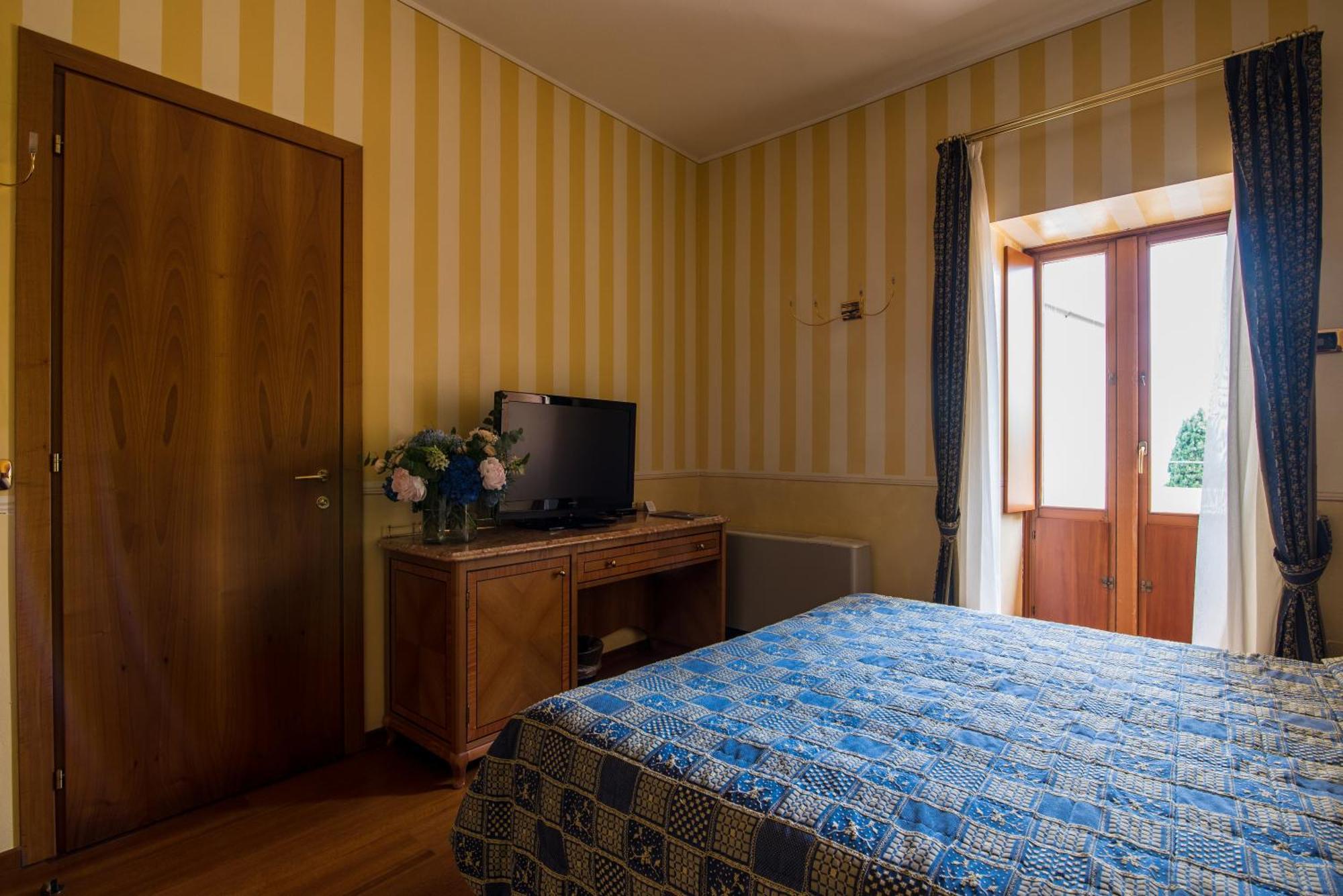 Hotel Porta Del Sole سويانو ديل لاغو المظهر الخارجي الصورة