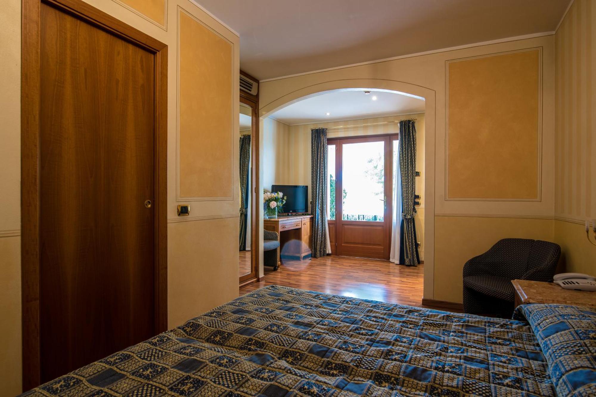 Hotel Porta Del Sole سويانو ديل لاغو المظهر الخارجي الصورة