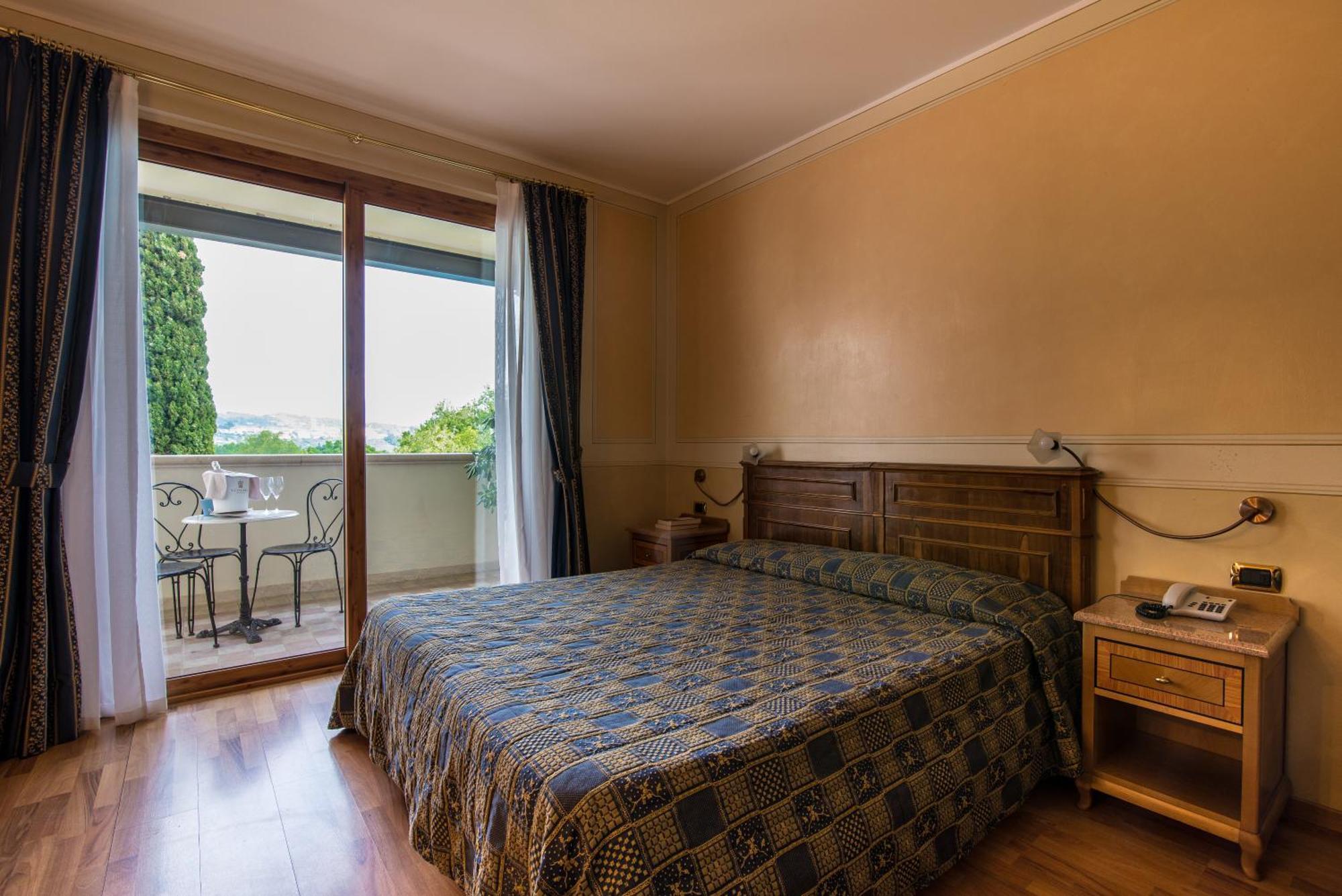 Hotel Porta Del Sole سويانو ديل لاغو المظهر الخارجي الصورة