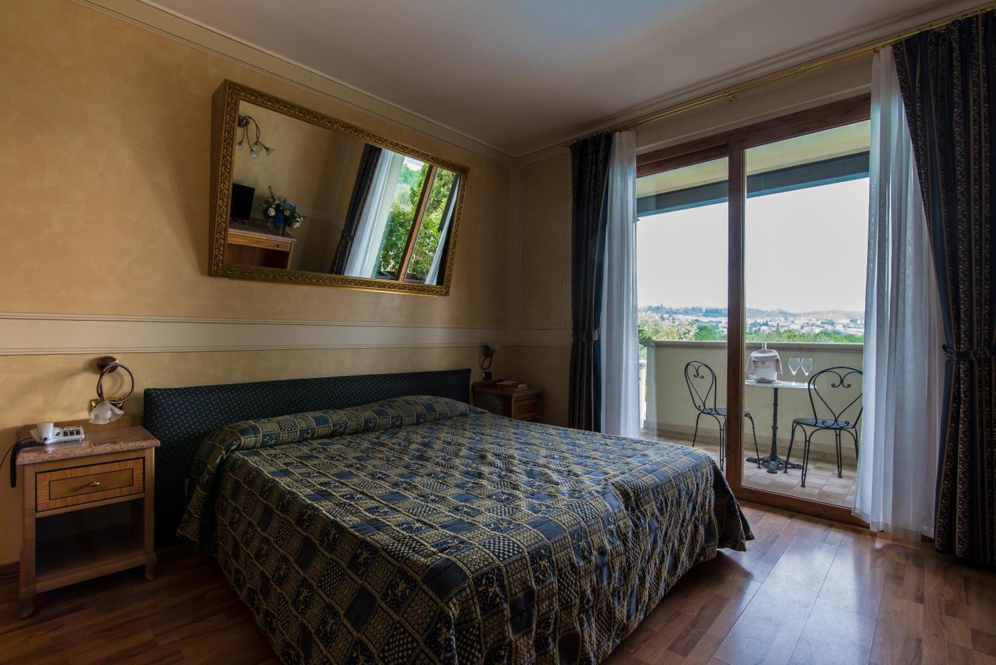 Hotel Porta Del Sole سويانو ديل لاغو المظهر الخارجي الصورة