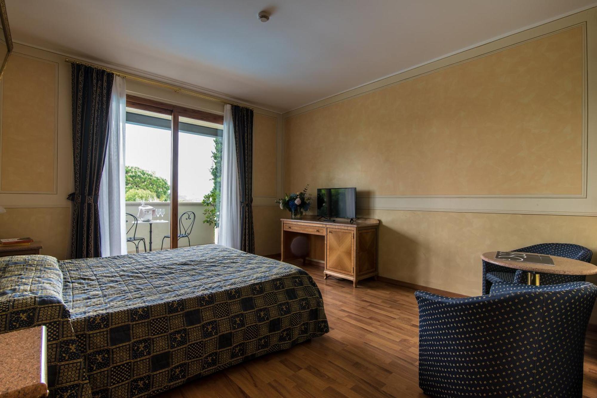 Hotel Porta Del Sole سويانو ديل لاغو المظهر الخارجي الصورة