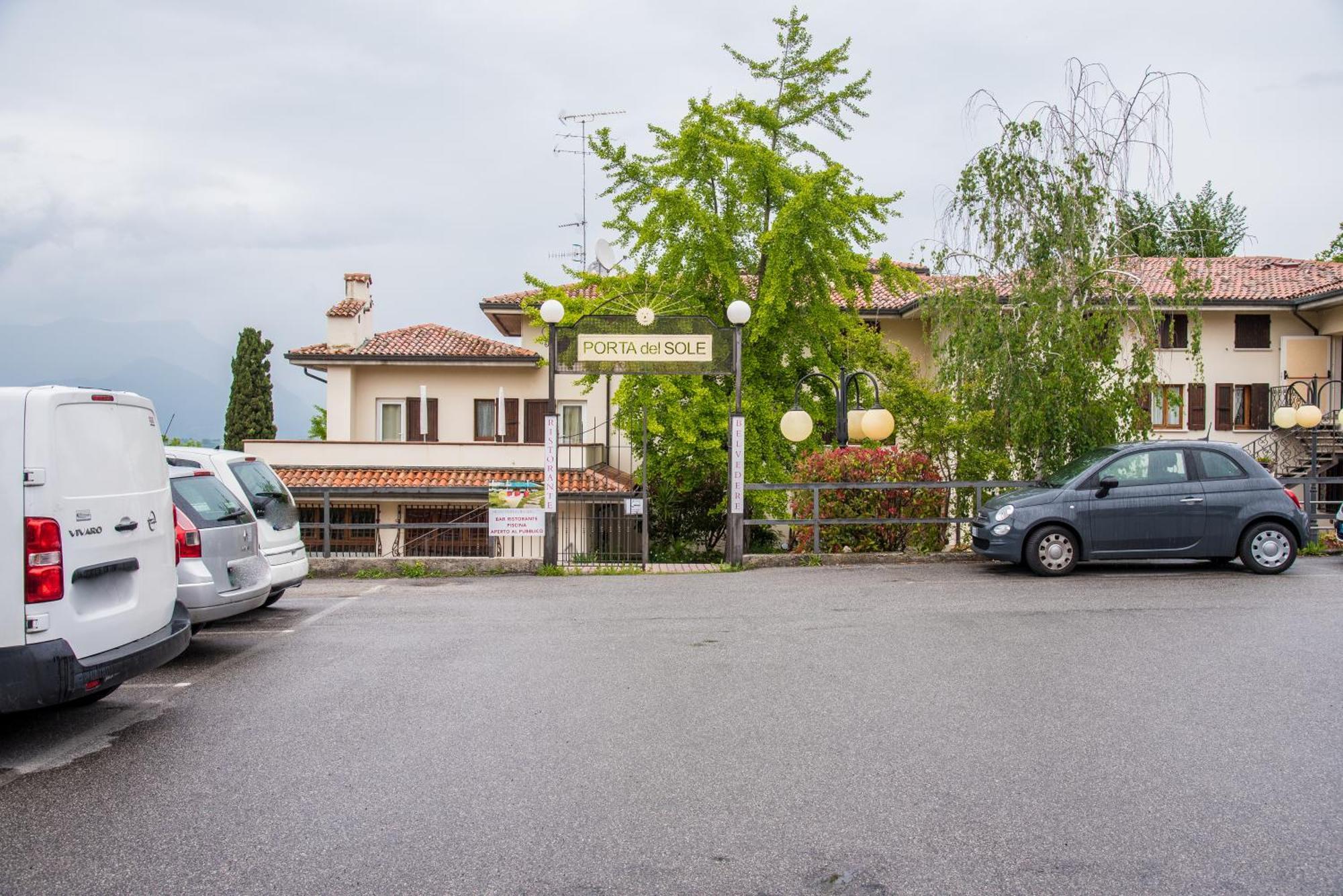 Hotel Porta Del Sole سويانو ديل لاغو المظهر الخارجي الصورة