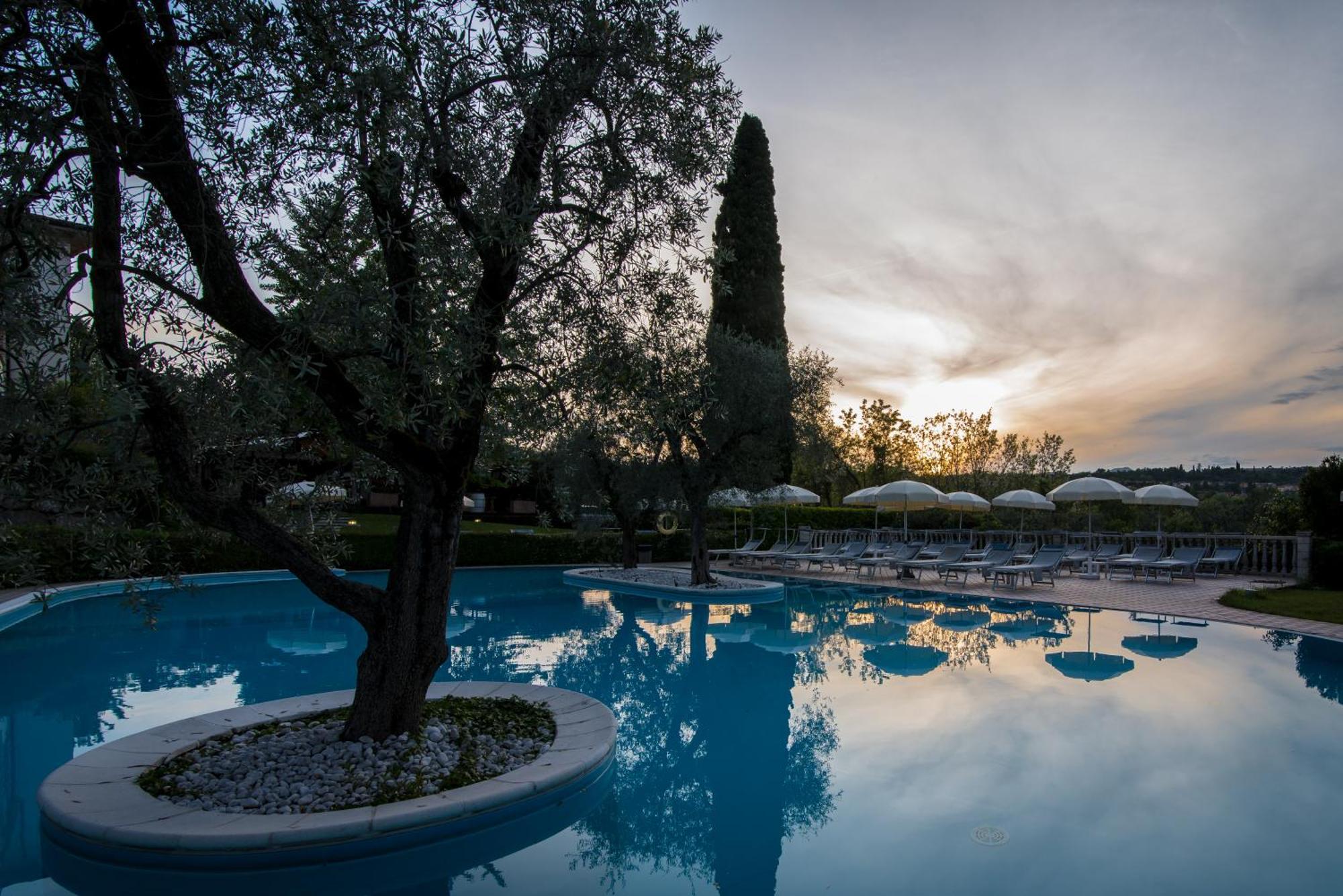 Hotel Porta Del Sole سويانو ديل لاغو المظهر الخارجي الصورة
