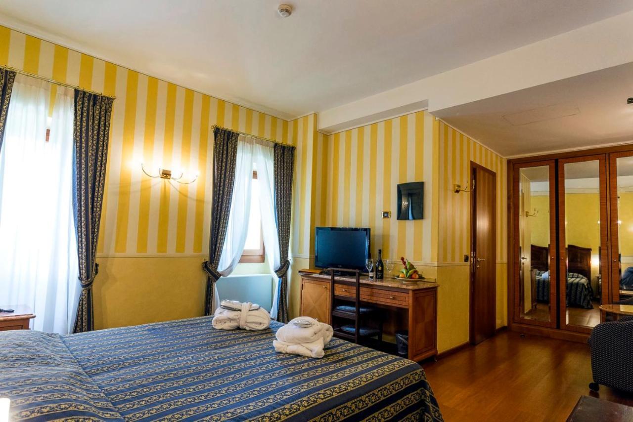 Hotel Porta Del Sole سويانو ديل لاغو المظهر الخارجي الصورة